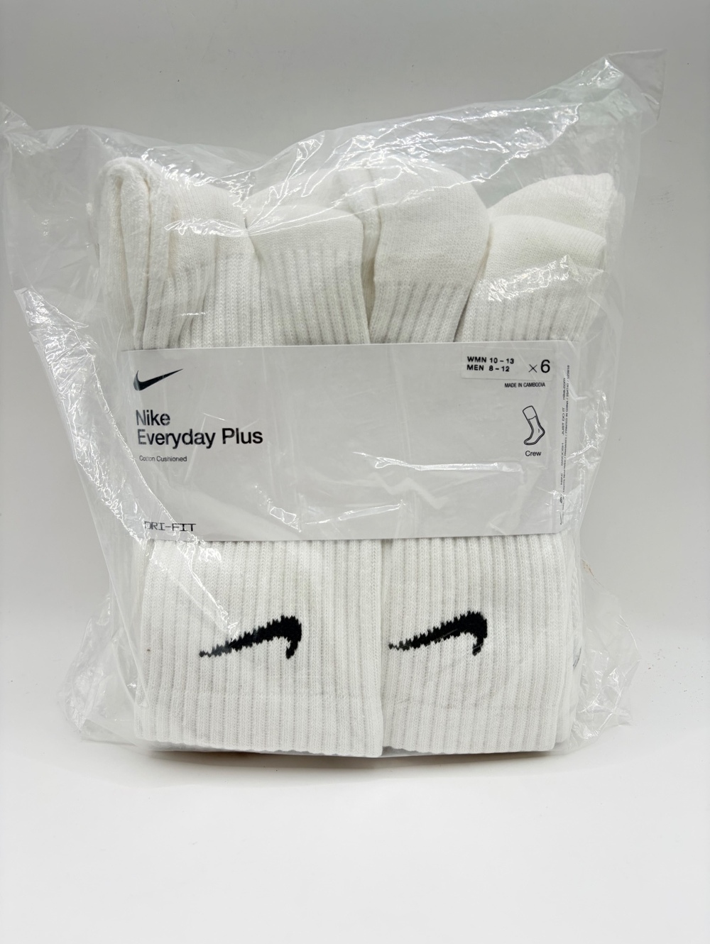 Nike Everyday Plus White Cushioned Crew Socks – 6 Pack / 8-12 Men / 10-13 Women